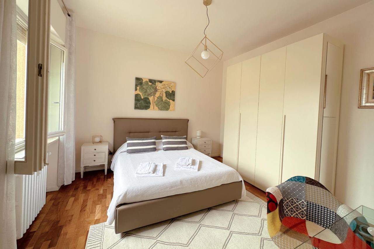 Appartement La Casa Di Paola E Betti à Alba  Extérieur photo
